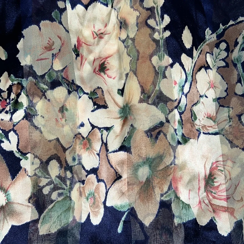 Hiroko Kapp silk sheer oblong scarf 60” x 15”